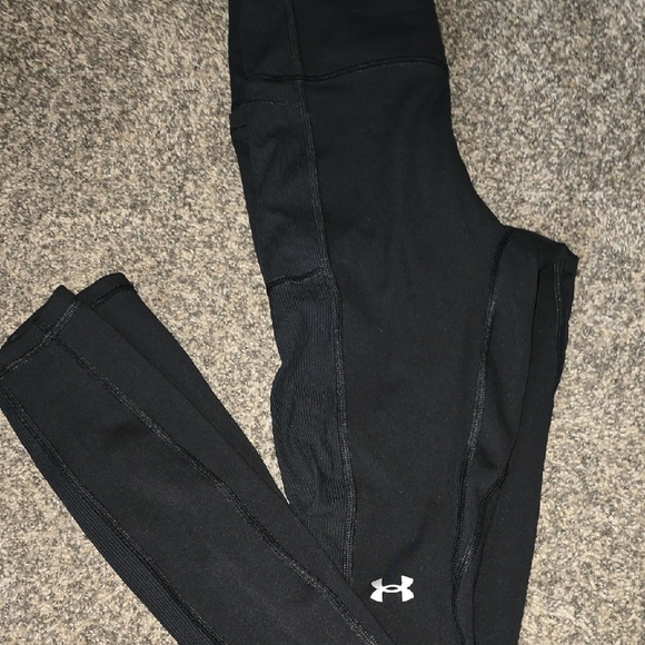 Under Armour Jet Black Performance Leggings - Picture 1 of 3